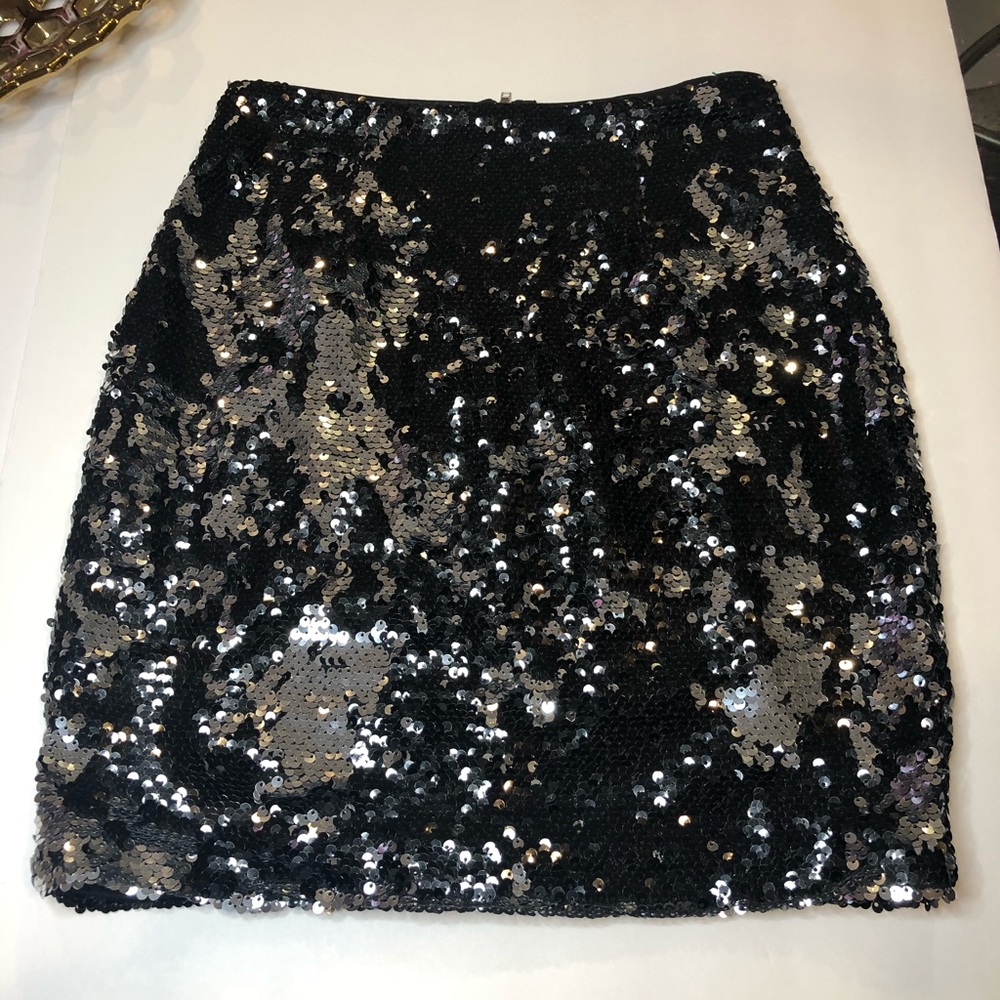 LuLu’s reversible sequin black & silver mini skirt
